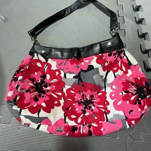 Thirty One Purse, Pink/Red/Black Floral